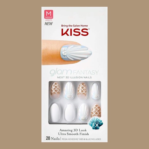 Kiss | Glam Fantasy Mermaid Shell Nails - Picture 3 of 3